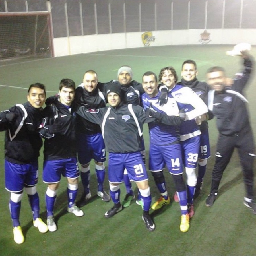 John with Dallas Sidekicks teammates on the field before the match against Saltillo Rancho Seco in Saltillo, Mexico